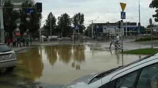 Zalane skrzyżowanie Hallera i Grabiszyńskiej