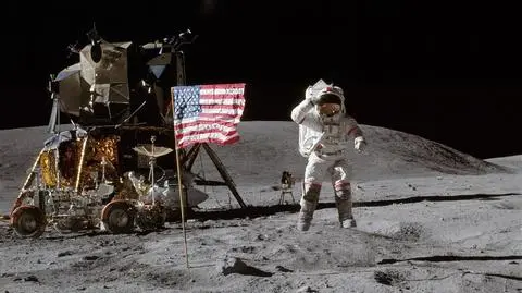 NASA pozwana, zawał na Srebrnym Globie i kosmiczny golf