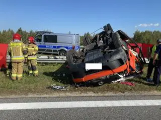 Dachowanie busa na autostradzie A4