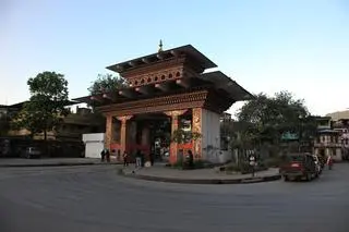 Granica łącząca Indie i Bhutan w Himalajach