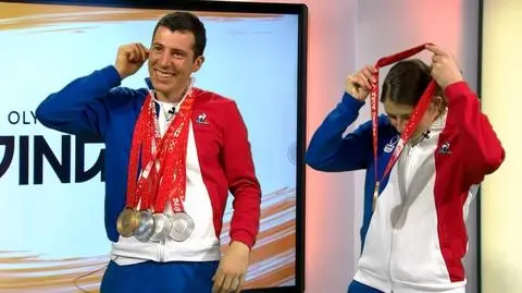 Bohater igrzysk "uratował" koleżankę z reprezentacji. Przekazał jej złoty medal