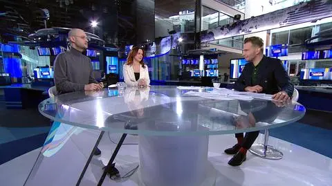 Dziennikarze tvn24.pl Piotr Szostak i Justyna Suchecka-Jadczak w studiu TVN24