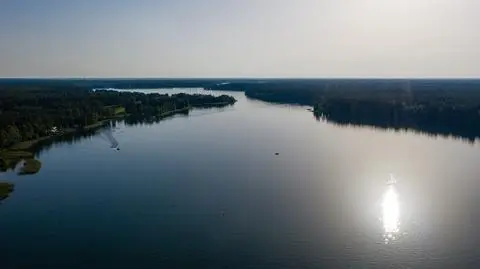 Planujecie spędzić długi weekend nad wodą? Oto najcieplejsze i najzimniejsze akweny w Polsce