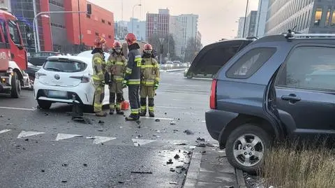 Zderzenie na Wołoskiej. Jedna osoba w szpitalu