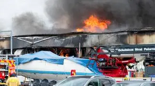 Pożar hali magazynowej w Luboniu