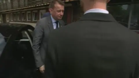 Politycy PiS zbierają się na naradę