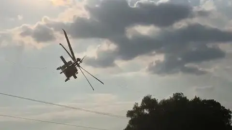 Policyjny Black Hawk na pikniku pod Sarnową Górą. Moment przerwania linii energetycznej na nagraniu