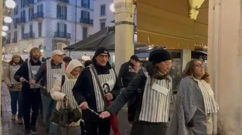 Uczestnicy marszu przebraniami nawiązali do więźniów obozów koncentracyjnych