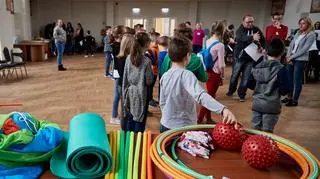 Egzamin z solidarności. "Założyliśmy spółdzielnię i opiekujemy się dziećmi"