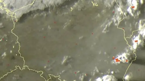 Grzmi, pada i silnie wieje. Sprawdź, gdzie jest burza
