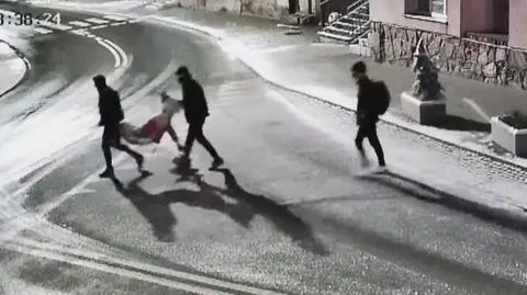 Skruszeni "porywacze" oddali Mikołaja, dołączyli prezent i kartkę z przeprosinami