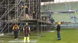 Murawę przykryją w ostatniej chwili