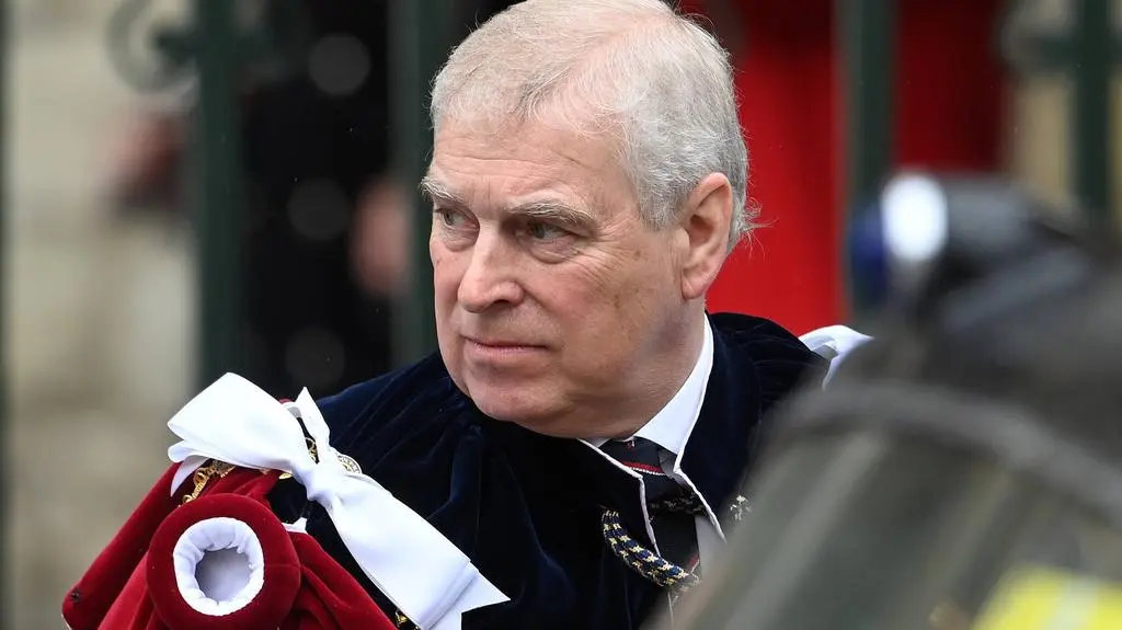 Ruch króla Karola III w sprawie księcia Andrzeja. "Wszczął formalny proces"