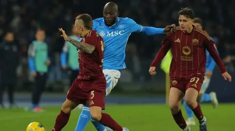 Napoli pokazało Romie miejsce w szeregu. Podwójnie zły dzień dla Zalewskiego
