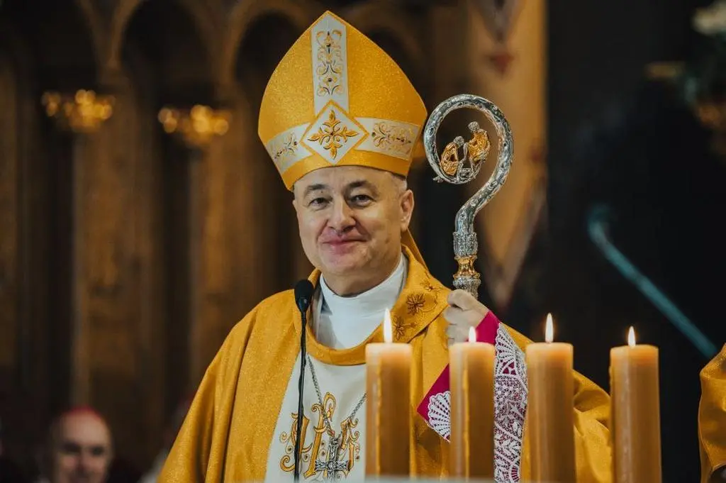 Biskup Artur Ważny