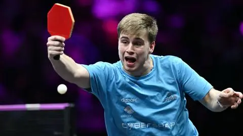 Bronił się przed dronem i doznał kontuzji