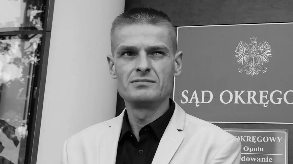 Tomasz Komenda