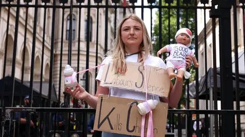 Protest w Londynie przeciwko zabijaniu dzieci w Strefie Gazy. Według palestyńskiego Ministerstwa Zdrowia ponad 30 procent wszystkich ofiar w Strefie Gazy od października 2023 r. stanowiły dzieci. 
