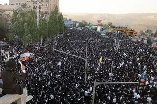 Protest ultraortodoksyjnych Żydów przeciwko poborowi do wojska w Jerozolimie