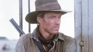 Robert Redford w filmie "Pożegnanie z Afryką