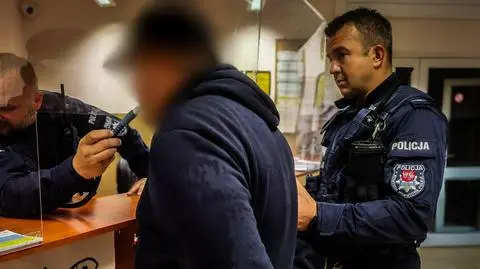 Najpierw mieli żądać spłaty długu. Policja: później pobili i zabrali samochód