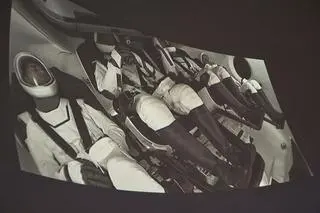 Astronauci na początku lotu 