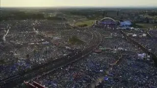 Tłumy młodych na spotkaniu z papieżem Leonem XIV na rzymskim kampusie Tor Vergata