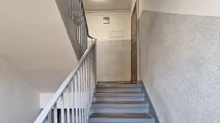 Klatka schodowa w bloku pani Mirelli