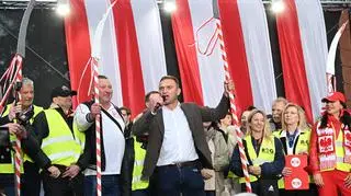Robert Bąkiewicz na wiecu PiS