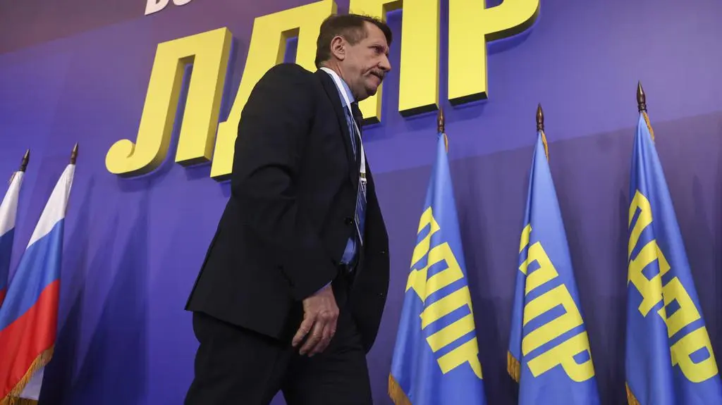 Rosja, wojny. Wiktor But, handlarz bronią, sprzedaje kałasznikowy do ...
