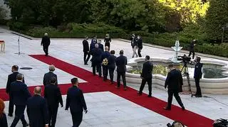 Jarosław Kaczyński opuszcza uroczystość