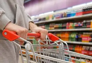 Kaucja za puszki i butelki. Producent wprowadza kartoniki