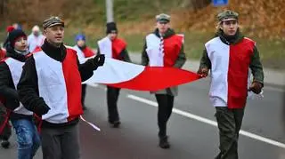 Uczestnicy biegu z okazji Narodowego Święta Niepodległości Polski w Wilnie