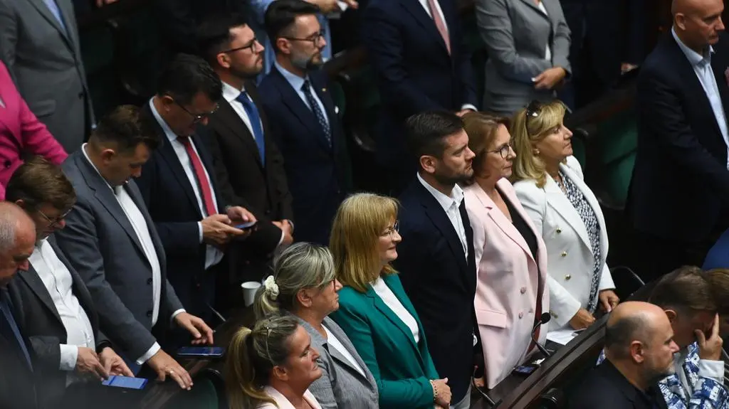 Posłowie na sali obrad Sejmu uczcili chwilą ciszy pamięć Charliego Kirka 