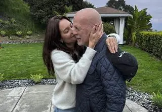 Bruce Willis nie mieszka z rodziną. Żona wyjaśnia powody "najtrudniejszej decyzji" 