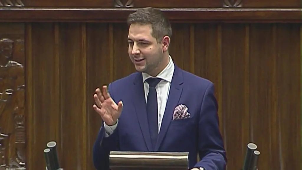 "Pan poseł w swoim mieszkaniu prowadzi agencję towarzyską". Nocna awantura w Sejmie