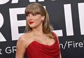Taylor Swift "z zadowoleniem przyjęła chaos", nie jest "policją"