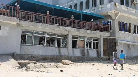 Atak terrorystyczny na plaży. Nie żyje 37 osób, ponad 200 rannych