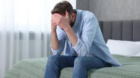 Załamany mężczyzna