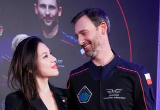 Aleksandra Uznańska-Wiśniewska też odlicza godziny do startu. Kim jest żona astronauty?