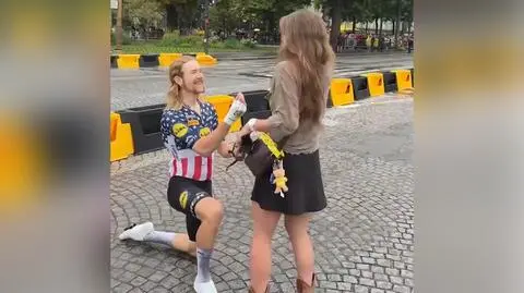 Romantyczny finał Tour de France. Powiedziała "tak"