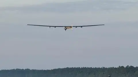 Zasilany na energię słoneczną dron Skydweller