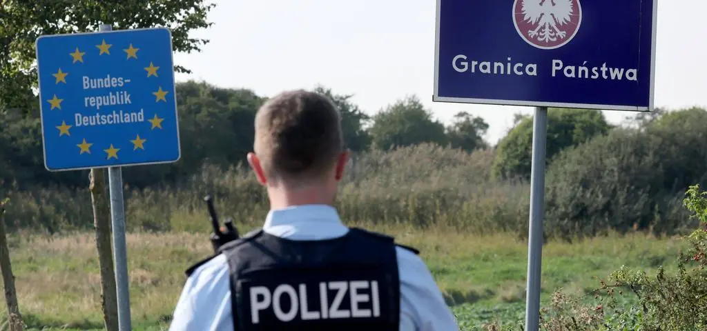Koniec strefy Schengen? "Składanie do grobu jest przedwczesne"