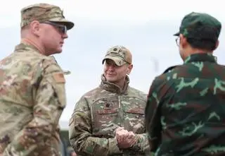 Amerykańscy obserwatorzy na manewrach Zapad-2025. "Kto by pomyślał?"