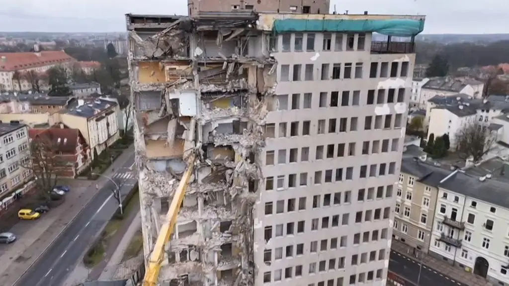 Koszalin. Rozbiórka Związkowca
