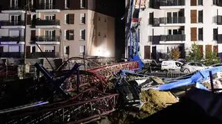 Trąba powietrzna powaliła żurawie. Nie żyje jedna osoba