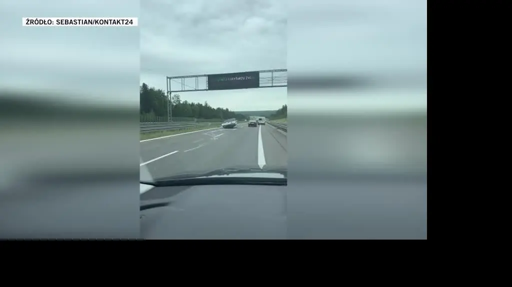 Łódź spadła z przyczepy