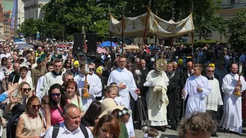 Warszawa, 08.06.2023, centralna procesja Bożego Ciała w archidiecezji warszawskiej