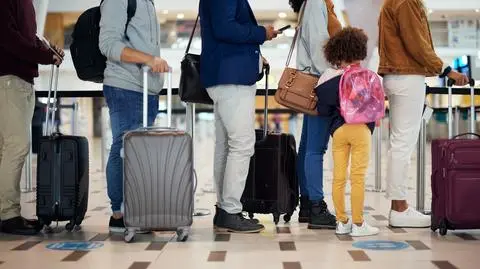 Mała walizka, duży spór. "Jak nie wiadomo, o co chodzi, zazwyczaj chodzi o pieniądze"