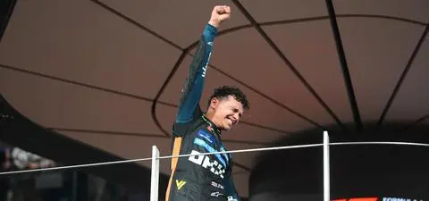 Tata tańczył jak w serialu, inni śpiewali, mistrz napił się wódki